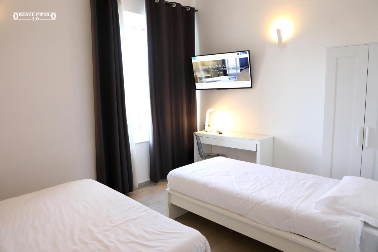 Up Hotel Неаполь Экстерьер фото